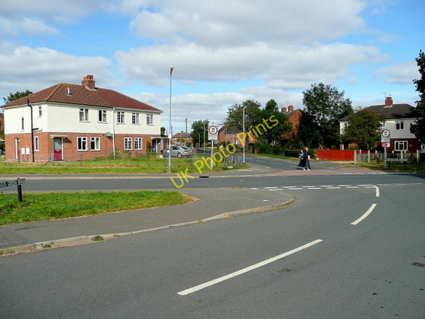 Photo 6"x4" Road junction in Sherrard's Green Great Malvern c2009