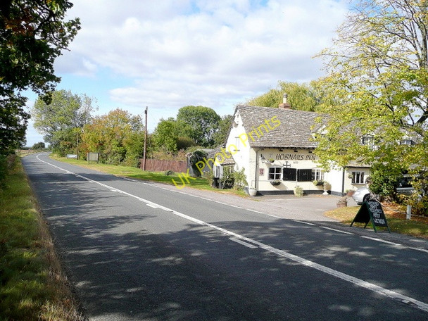 Photo 6"x4" B4077 at the Hobnails Inn Little Washbourne c2009