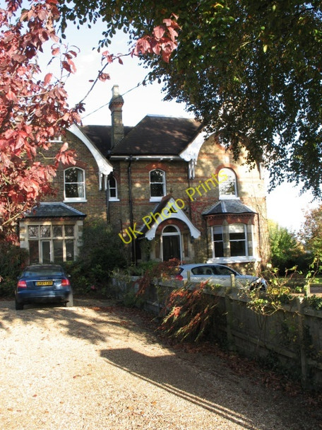 Photo 6"x4" Victorian Villas, Station Road, Tring Tring c2009