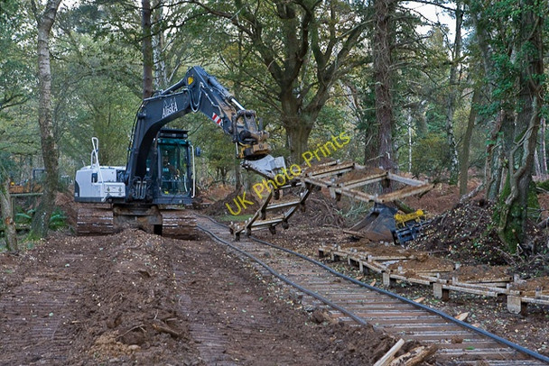 Photo 6"x4" Warwickslade Cutting: moving the railway Bank\/SU2807 c2009