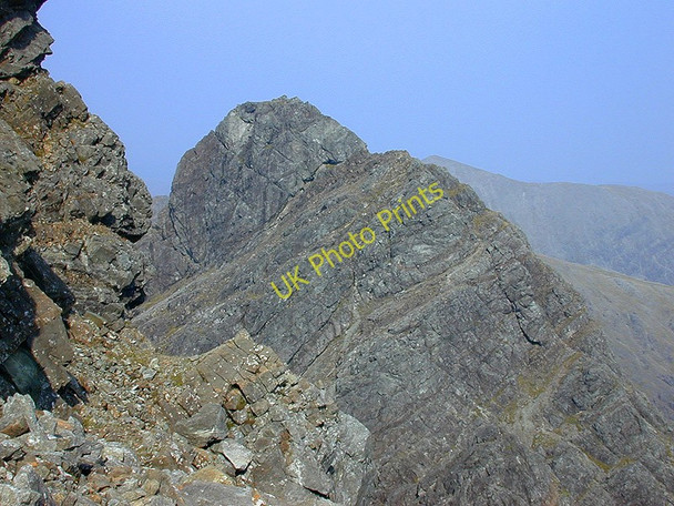 Photo 6"x4" Clach Glas from Bl\u00c3\u00a0 Bheinn Loch Fionna-choire c2002