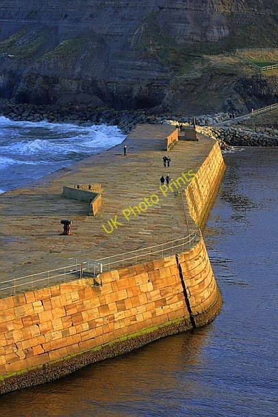 Photo 6"x4" The East Pier Whitby\/NZ8910 c2009