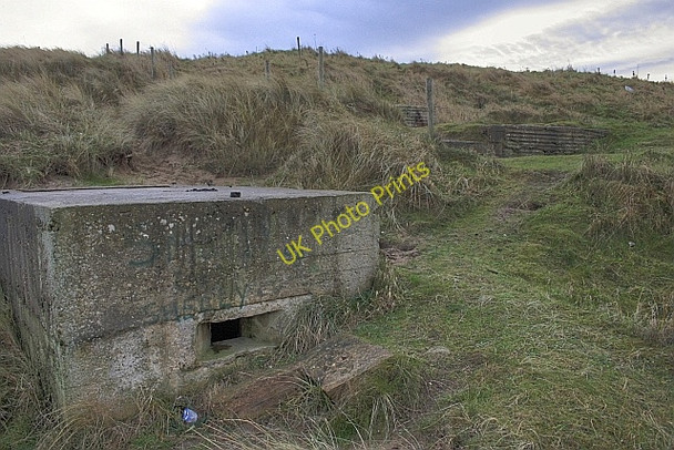 Photo 6"x4" WW2 Defence Bunker Hart Station c2009