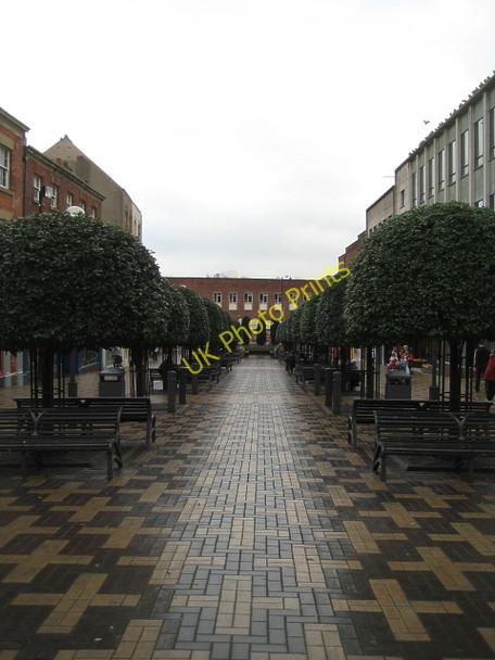 Photo 6"x4" Cathedral precinct Wakefield\/SE3320 c2009