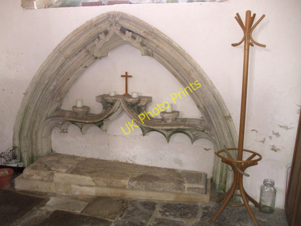 Photo 6"x4" The Easter Sepulchre at St. Katherine's, Winterbourne Bassett Winterbourne Bassett c2008