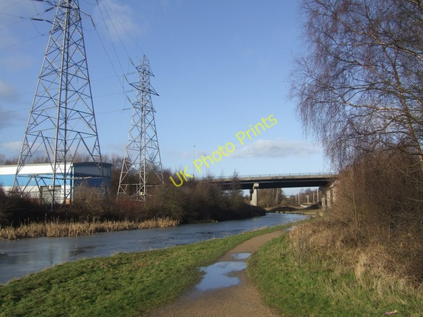 Photo 6"x4" Birmingham Main Line Canal - Black Country Route Bridge Coseley c2009