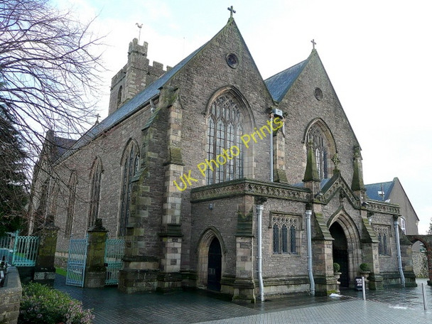 Photo 6"x4" St. Mary's Priory church, Abergavenny Abergavenny\/Y Fenni c2009