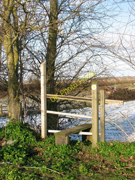 Photo 6"x4" Stile into cattle pasture south of Walnut Tree Farm Lower Thurlton c2010