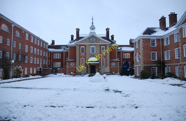 Photo 6"x4" Lady Margaret Hall in winter livery Oxford\/SP5106 c2010