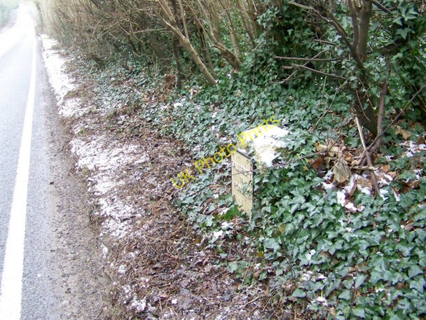 Photo 6"x4" Milestone near Romsey Romsey c2010