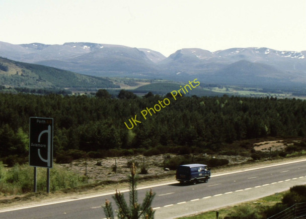 Photo 6"x4" The A9 north of Aviemore Dalfaber c1992