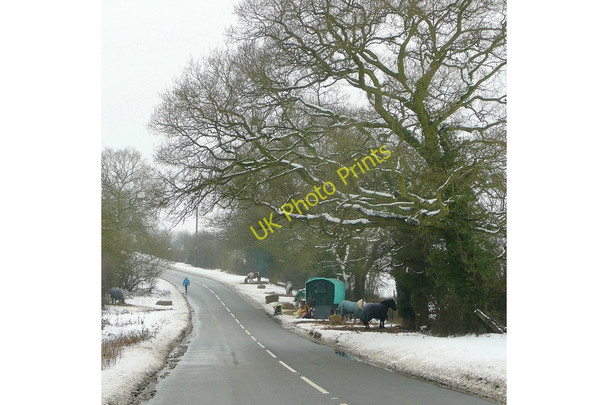 Photo 6"x4" Romany caravan, Jill Lane, Astwood Bank Astwood Bank c2010