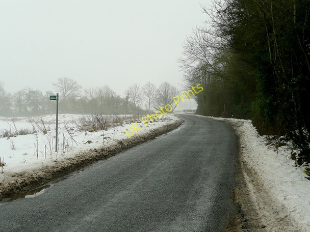 Photo 6"x4" B4216 to Taynton Anthony's Cross c2010