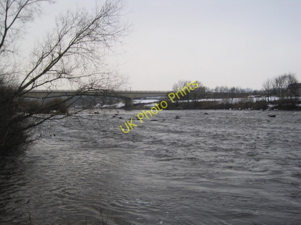Photo 6"x4" River Tyne near the A69 Road Bridge Hexham c2010