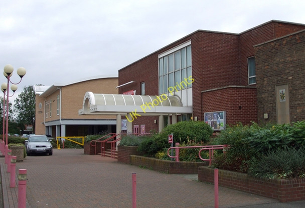 Photo 6"x4" The Plowright Theatre, Scunthorpe Scunthorpe c2007
