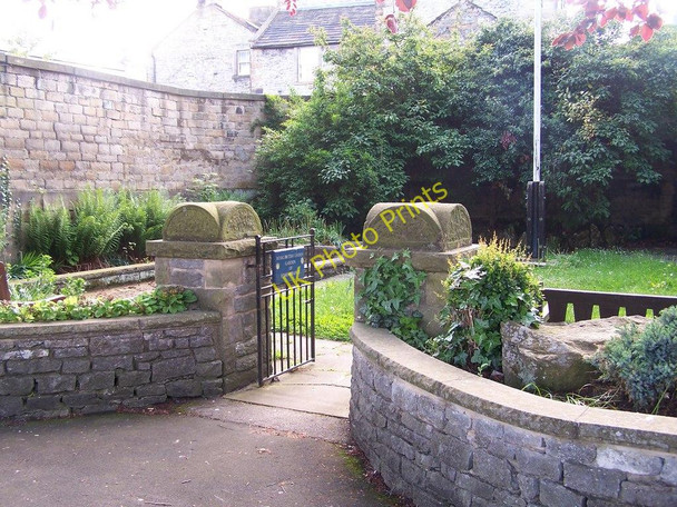 Photo 6"x4" Memorial Garden, Bath Gardens, Bakewell - 1 Bakewell c2009