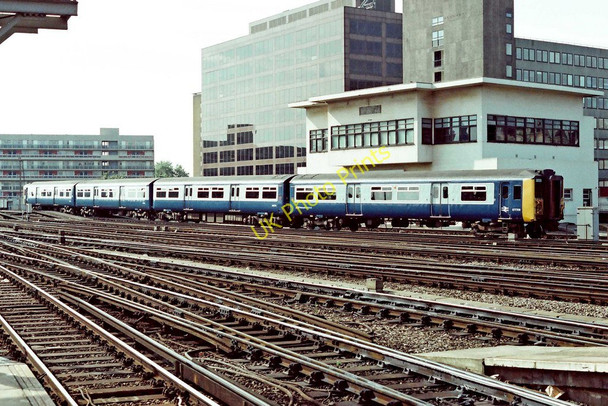 Photo 6"x4" Network SouthEast train at the approach to Waterloo Station Westminster c1988