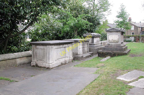 Photo 6"x4" St Paul, Rectory Grove, London SW4 - Churchyard Battersea c2003 P1