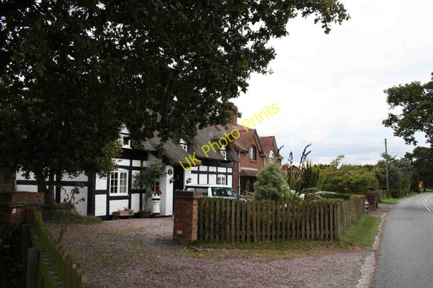 Photo 6"x4" Thatchers Cottage Wybunbury c2009