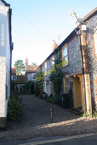 Photo 6"x4" Side street, Blakeney Blakeney\/TG0243 c2008