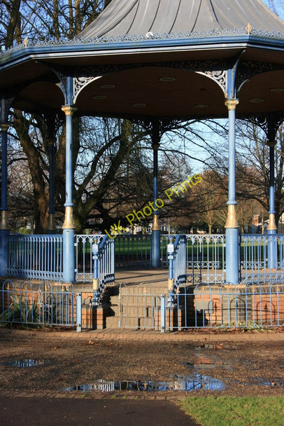 Photo 6"x4" Bandstand, Victoria Park, Cardiff Canton c2009