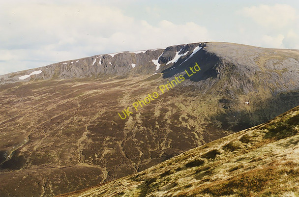 Photo 6"x4" View towards Sgairneach Mor from Beinn Udlamain Sgairneach Mh\u00f2r\/NN5974 c1996