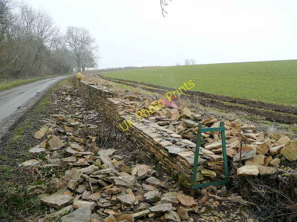 Photo 6"x4" Rebuilding a Cotswold wall 1 Condicote c2010