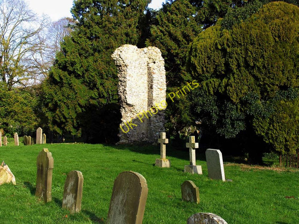 Photo 6"x4" St Mary, Snettisham, Norfolk - Ruin in churchyard Snettisham c2007
