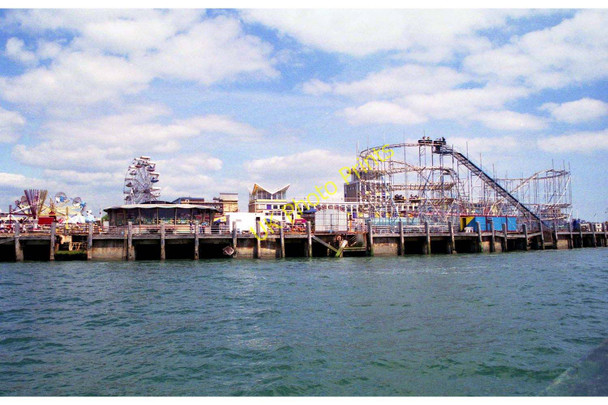 Photo 6"x4" Clarence Pier Amusement Park Old Portsmouth c1994
