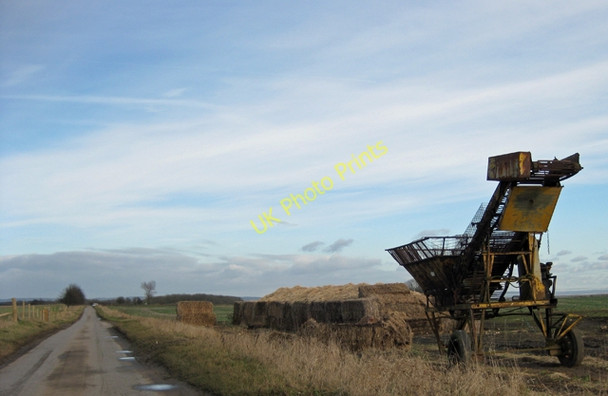 Photo 6"x4" On the Whitton Road Alkborough c2010