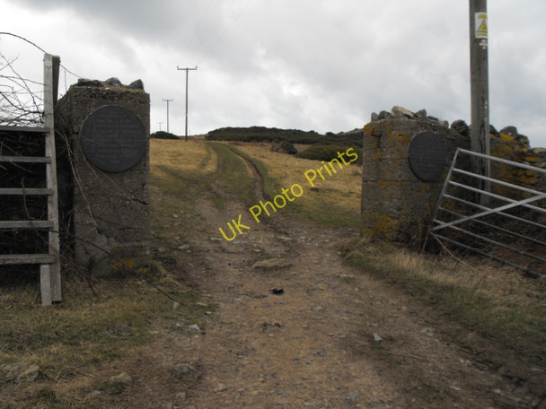 Photo 6"x4" Mynydd y Wylfa plaque - English and Welsh Cemaes\/SH3693 c2010