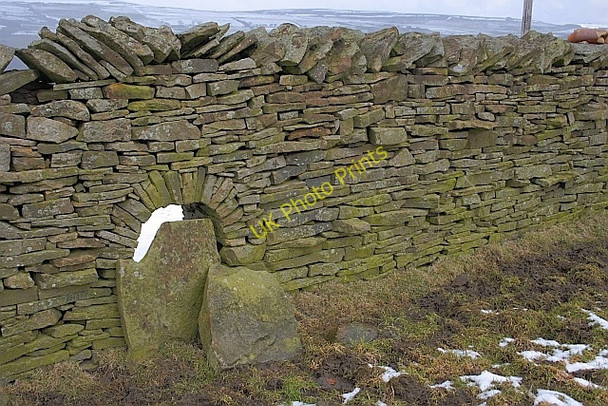 Photo 6"x4" Hole in the Wall, Near West Biggins Farm Hill End\/NZ0135 c2010