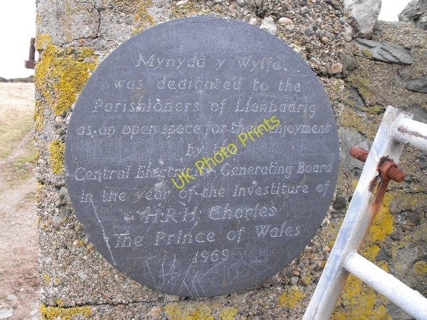 Photo 6"x4" Mynydd y Wylfa dedicated to the parishioners of Llanbadrig - English version Cemaes\/SH3693 c2010