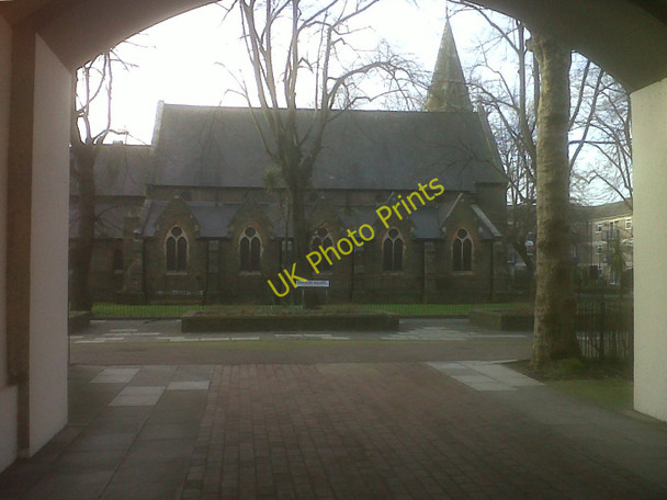 Photo 6"x4" Church in the square Bermondsey c2010