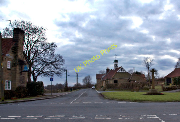 Photo 6"x4" Blue Bell Inn, Cross and Village Hall, Ingleby Cross Ingleby Arncliffe c2010
