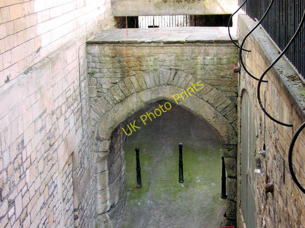 Photo 6"x4" The East Gate into Bath Bath\/ST7464 c1999