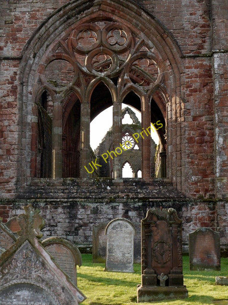 Photo 6"x4" Sweetheart Abbey, eastern window New Abbey c2010