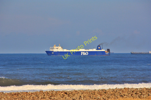 Photo 6"x4" Ship near South Gare Breakwater Warrenby c2010