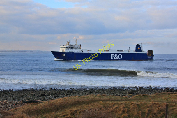 Photo 6"x4" Ship entering the River Tees Seaton Carew c2010