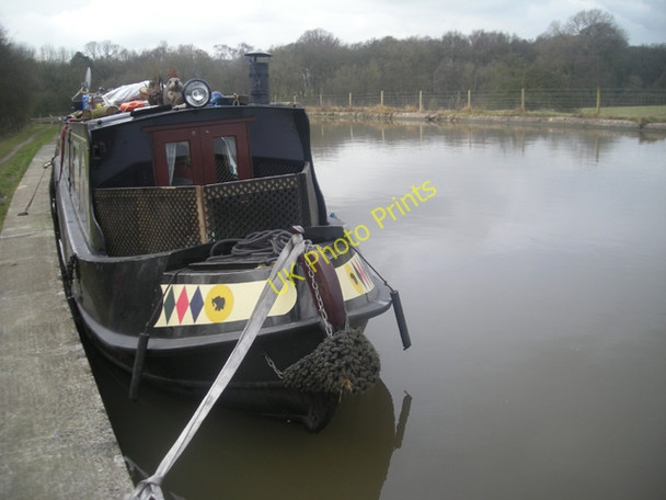 Photo 6"x4" Moored on the Trent & Mersey Great Budworth c2010