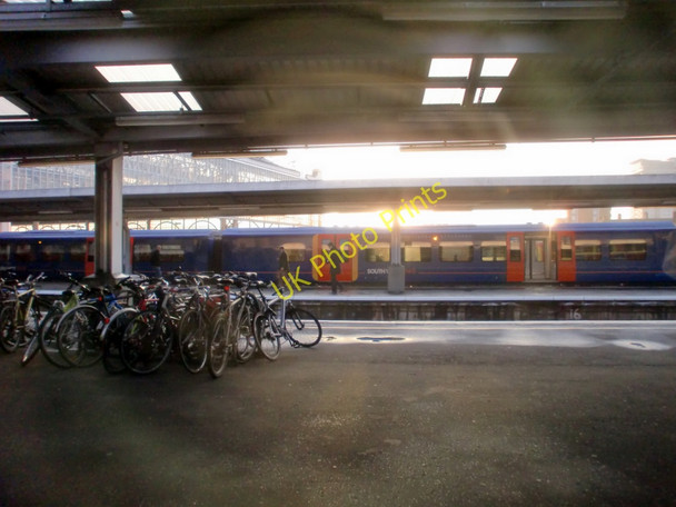 Photo 6"x4" Waterloo Station, London London c2010