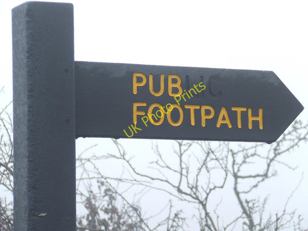 Photo 6"x4" Pub Footpath Bradfield\/TM1430 c2010