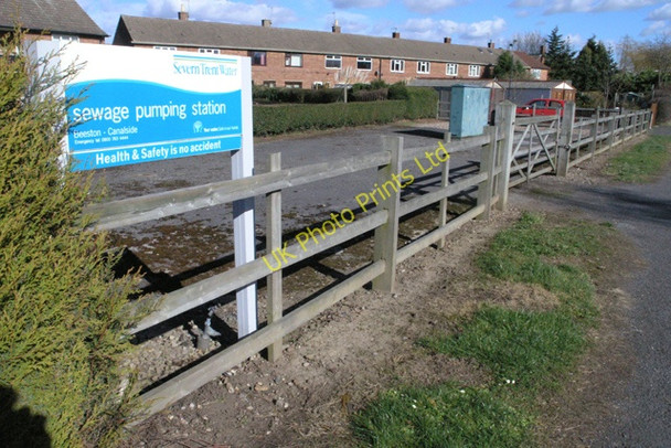 Photo 6"x4" Sewage pumping station on Canal Side, Beeston Beeston\/SK5236 c2008