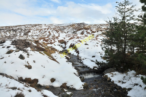 Photo 6"x4" Allt a Bhothain Duibh Black Water\/NH4066 c2010