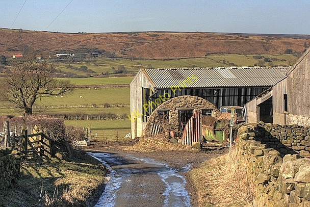Photo 6"x4" Barn, North End Farm Ainthorpe c2010