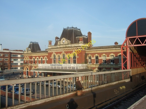Photo 6"x4" Portsmouth and Southsea station seen from platform 1 Portsmouth\/SU6501 c2010