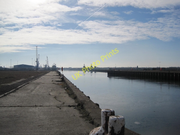 Photo 6"x4" Tidal Basin, Cambois Blyth\/NZ3081 c2010