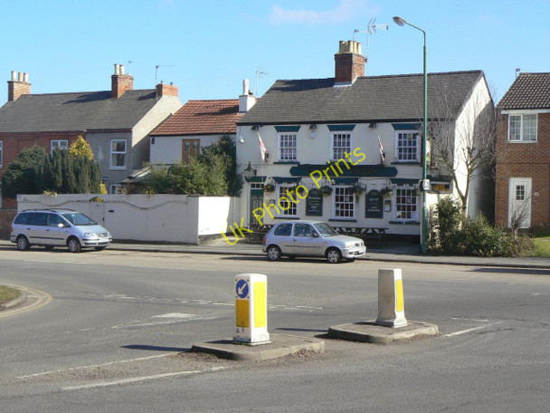 Photo 6"x4" Victoria Tavern Manor Park\/SK5733 c2010