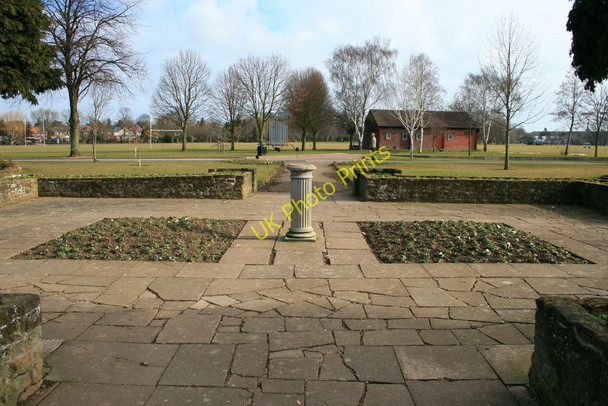 Photo 6"x4" Formal Garden in West Park Long Eaton c2010