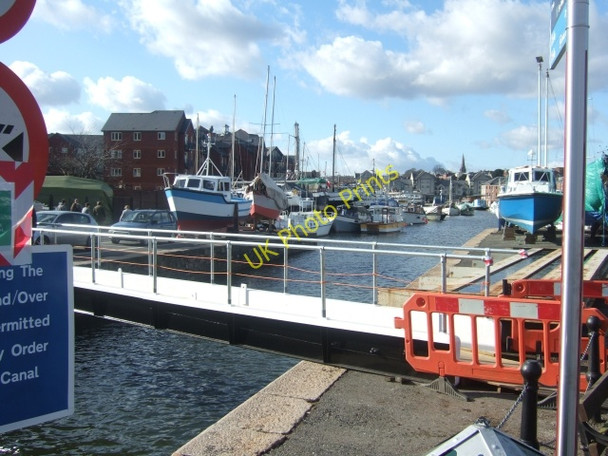 Photo 6"x4" Temporary footbridge and Exeter Canal Basin Exeter c2010